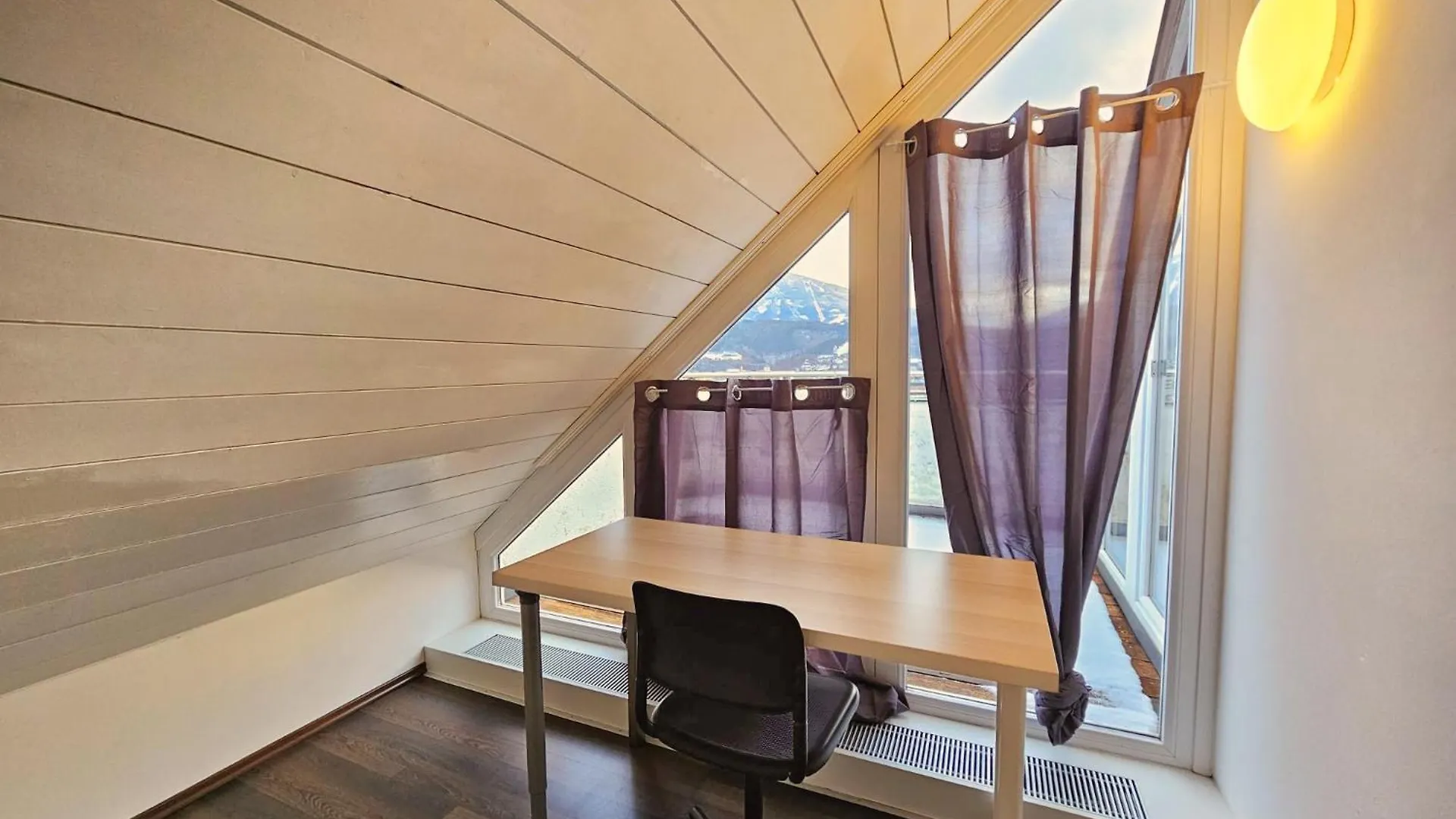 Sky View Innsbruck Apartment 0*,